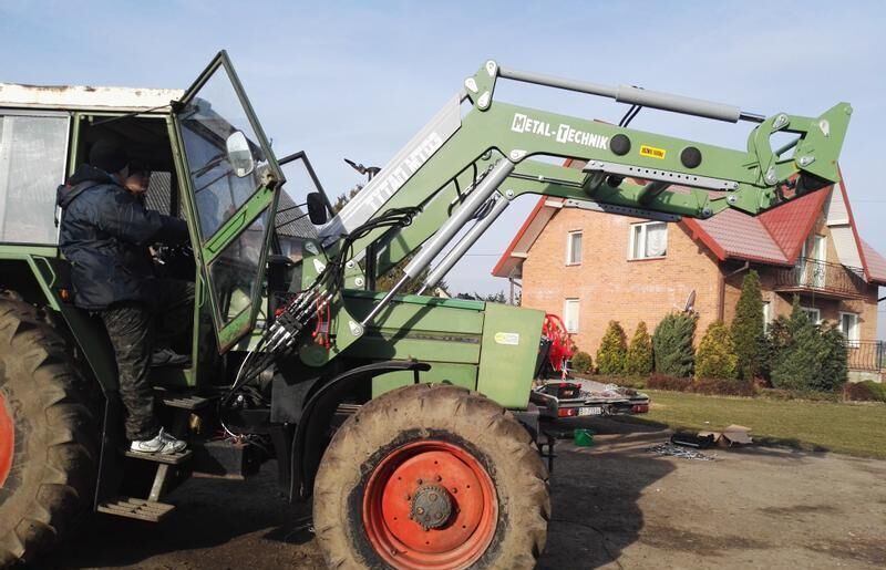 Metal-Technik FENDT 311 - Chargeur frontal pour tracteur: photos 4 Metal-Technik FENDT 311 - Chargeur frontal pour tracteur: photos 4