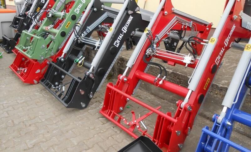Metal-Technik Frontlader für Case/ Front loader/ Ładowacz TUR - Tracteur agricole: photos 4 Metal-Technik Frontlader für Case/ Front loader/ Ładowacz TUR - Tracteur agricole: photos 4