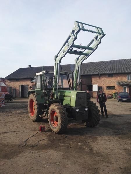 Metal-Technik Frontlader für FENDT 312 LSA / Ładowacz czołowy do FENDT 312 LSA - Chargeur frontal pour tracteur: photos 2 Metal-Technik Frontlader für FENDT 312 LSA / Ładowacz czołowy do FENDT 312 LSA - Chargeur frontal pour tracteur: photos 2
