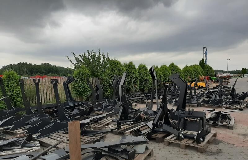 Metal-Technik Frontlader für FENDT 312 LSA / Ładowacz czołowy do FENDT 312 LSA - Chargeur frontal pour tracteur: photos 3 Metal-Technik Frontlader für FENDT 312 LSA / Ładowacz czołowy do FENDT 312 LSA - Chargeur frontal pour tracteur: photos 3