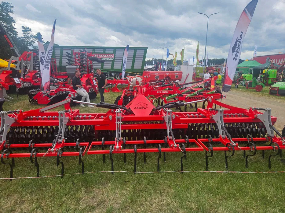 Zabiel Agregat uprawowy 6m, front - Rouleau agricole: photos 2 Zabiel Agregat uprawowy 6m, front - Rouleau agricole: photos 2
