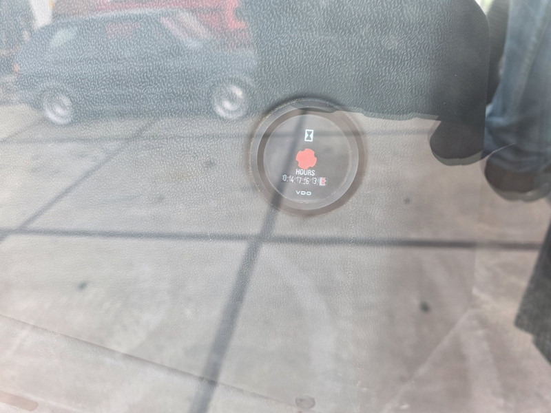 Chariot élévateur diesel Kalmar DCE 55-6HM diesel heftruck kalmar forklift diesel 5.5 ton: photos 8 Chariot élévateur diesel Kalmar DCE 55-6HM diesel heftruck kalmar forklift diesel 5.5 ton: photos 8