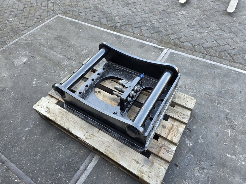 Fuchs fqc sennebogen adaptor plate FQC liebherr sennebogen fqc plate shear - Attache rapide pour Engins de chantier: photos 4 Fuchs fqc sennebogen adaptor plate FQC liebherr sennebogen fqc plate shear - Attache rapide pour Engins de chantier: photos 4