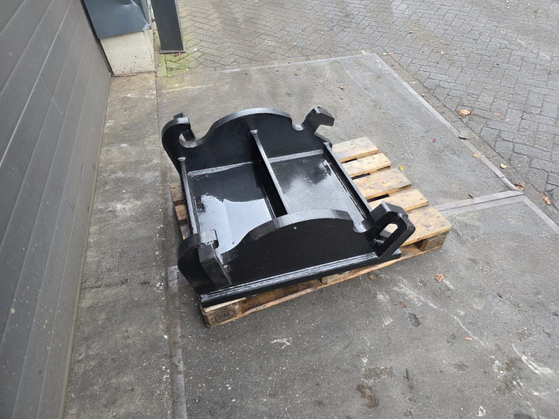 Kopplaat cw45 breedt adaptor plate verachtert cw 45 - Attache rapide pour Engins de chantier: photos 3 Kopplaat cw45 breedt adaptor plate verachtert cw 45 - Attache rapide pour Engins de chantier: photos 3