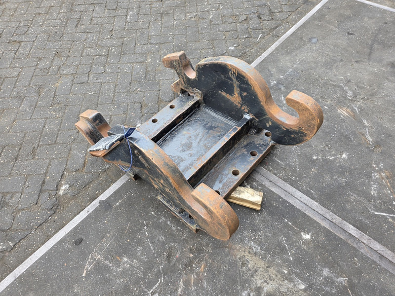 Kopplaat cw55s head plate cw55s verachtert adaptor plate - Attache rapide pour Engins de chantier: photos 4 Kopplaat cw55s head plate cw55s verachtert adaptor plate - Attache rapide pour Engins de chantier: photos 4