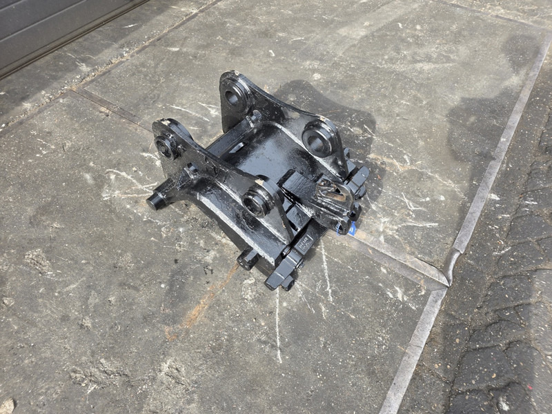 Snelwissel cw30 cw 40 verachtert coupler verachtert cw30 cw 40 - Attache rapide pour Engins de chantier: photos 2 Snelwissel cw30 cw 40 verachtert coupler verachtert cw30 cw 40 - Attache rapide pour Engins de chantier: photos 2