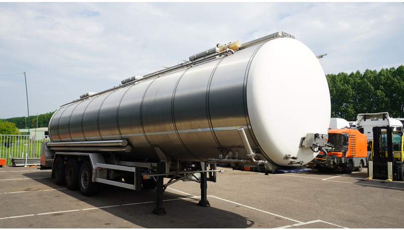 Burg 3 AXLE FOOD TRAILER 38.200LTR - Semi-remorque citerne: photos 3 Burg 3 AXLE FOOD TRAILER 38.200LTR - Semi-remorque citerne: photos 3