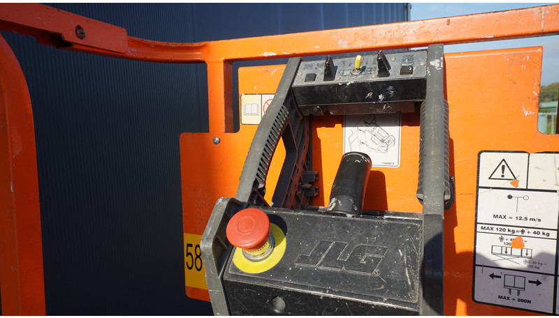 JLG 1930ES MOBILE BOOM SCISSOR LIFT - Engins de chantier: photos 4 JLG 1930ES MOBILE BOOM SCISSOR LIFT - Engins de chantier: photos 4