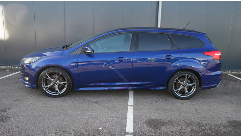 Ford Focus WAGON 1.5TDCI ST-Line - Minibus, Transport de personnes: photos 1 Ford Focus WAGON 1.5TDCI ST-Line - Minibus, Transport de personnes: photos 1
