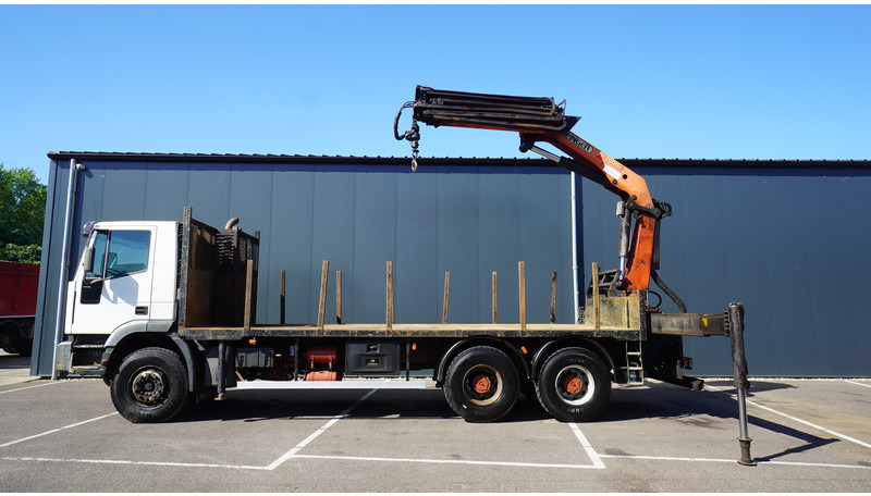 Iveco EUROTRAKKER CURSOR 350 6X4 FLATBED WITH PALFINGER PK 20002 CRANE - Camion grue: photos 1 Iveco EUROTRAKKER CURSOR 350 6X4 FLATBED WITH PALFINGER PK 20002 CRANE - Camion grue: photos 1