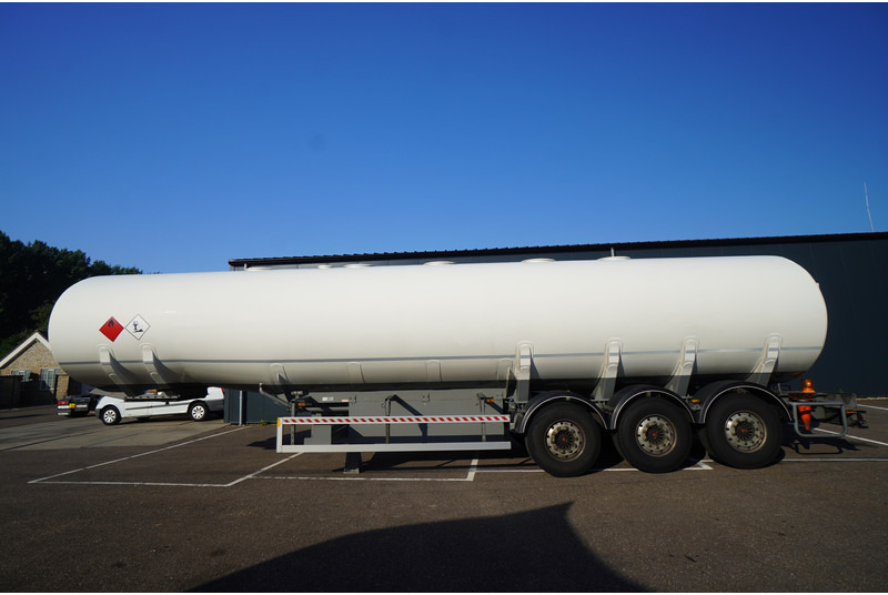 LAG 3 AXLE FUEL TANK 5 COMPARTMENTS 47.500LTR - Semi-remorque citerne: photos 1 LAG 3 AXLE FUEL TANK 5 COMPARTMENTS 47.500LTR - Semi-remorque citerne: photos 1