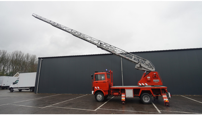Mercedes-Benz 809 FIRE LADDER TRUCK 13.100KM MANUAL GEARBOX - Camion de pompier: photos 1 Mercedes-Benz 809 FIRE LADDER TRUCK 13.100KM MANUAL GEARBOX - Camion de pompier: photos 1