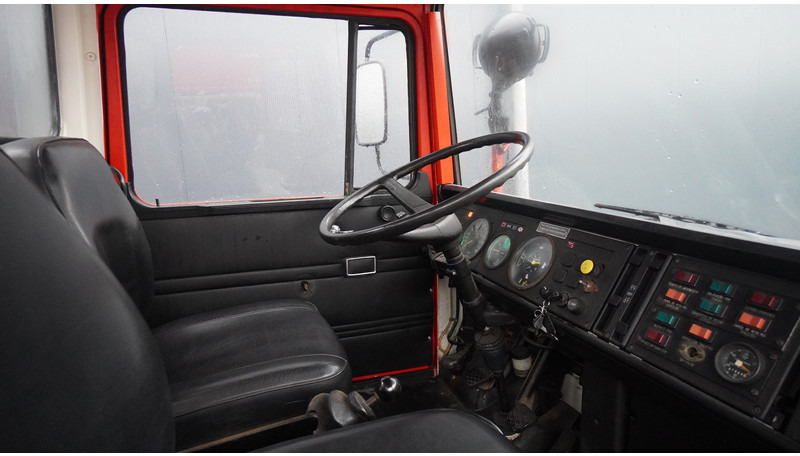 Mercedes-Benz 809 FIRE LADDER TRUCK 13.100KM MANUAL GEARBOX - Camion de pompier: photos 5 Mercedes-Benz 809 FIRE LADDER TRUCK 13.100KM MANUAL GEARBOX - Camion de pompier: photos 5