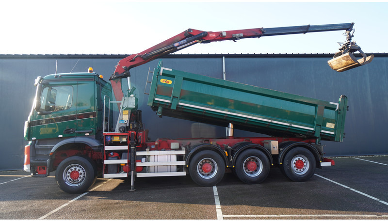 Mercedes-Benz AROCS 3542 8X4 2 SIDE TIPPER WITH HMF Z 1943 CRANE 407.000KM - Camion grue: photos 1 Mercedes-Benz AROCS 3542 8X4 2 SIDE TIPPER WITH HMF Z 1943 CRANE 407.000KM - Camion grue: photos 1