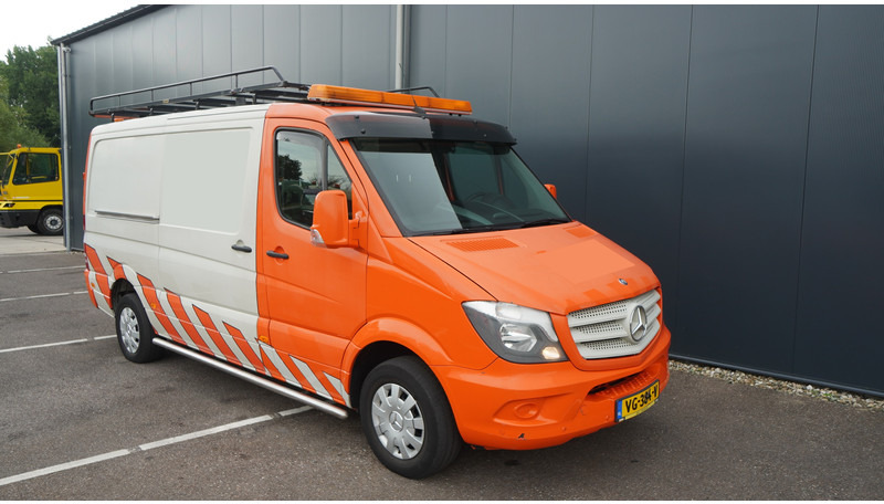 Mercedes-Benz Sprinter 309 CLOSED BOX - Fourgon grand volume: photos 4 Mercedes-Benz Sprinter 309 CLOSED BOX - Fourgon grand volume: photos 4