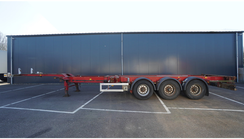 Renders 3 AXLE EXTENDABLE CONTAINER TRANSPORT TRAILER - Semi-remorque porte-conteneur/ Caisse mobile: photos 1 Renders 3 AXLE EXTENDABLE CONTAINER TRANSPORT TRAILER - Semi-remorque porte-conteneur/ Caisse mobile: photos 1