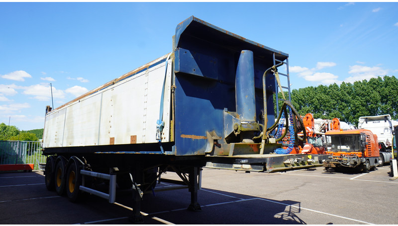 Renders 3 AXLE TIPPER TRAILER - Semi-remorque benne: photos 3 Renders 3 AXLE TIPPER TRAILER - Semi-remorque benne: photos 3