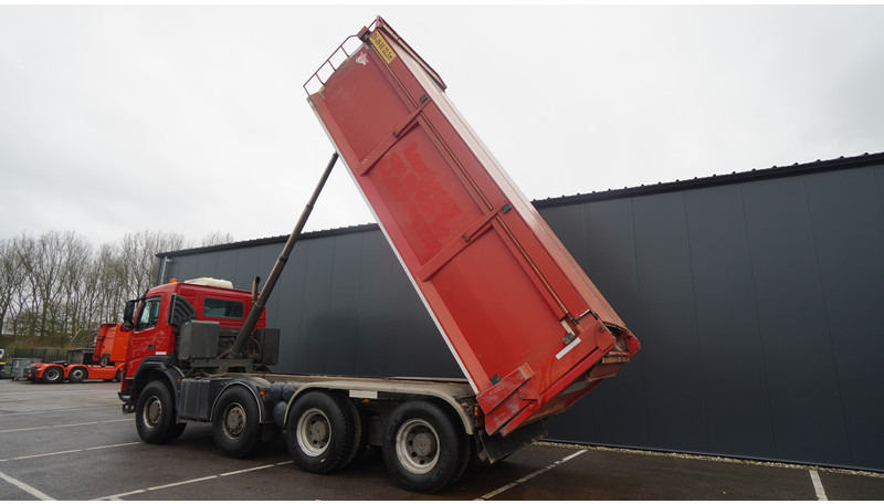 Terberg FM 2000/440 8X8 TIPPER 22.3 M3 647.000KM - Camion benne: photos 4 Terberg FM 2000/440 8X8 TIPPER 22.3 M3 647.000KM - Camion benne: photos 4