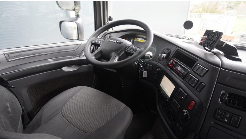 DAF XF 440 6X2 SC 848.300KM - Tracteur routier: photos 5 DAF XF 440 6X2 SC 848.300KM - Tracteur routier: photos 5