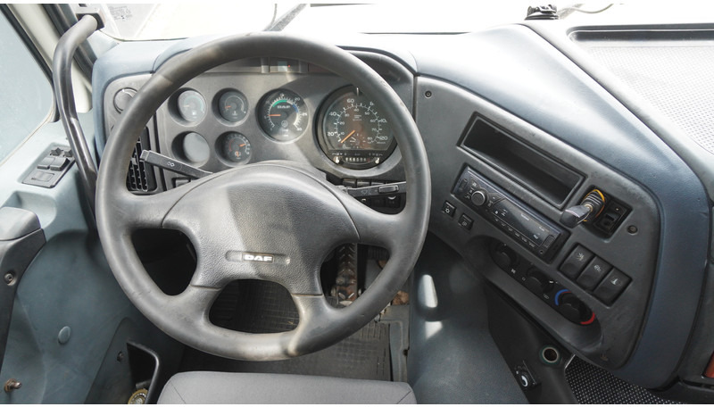 DAF XF 95.380 SC MANUAL GEARBOX - Tracteur routier: photos 4 DAF XF 95.380 SC MANUAL GEARBOX - Tracteur routier: photos 4