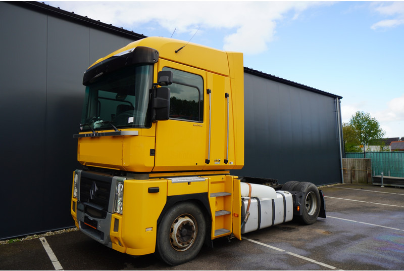 Renault MAGNUM 480 DXI RETARDER EURO 5 WITHOUT DOCUMENTS - Tracteur routier: photos 3 Renault MAGNUM 480 DXI RETARDER EURO 5 WITHOUT DOCUMENTS - Tracteur routier: photos 3