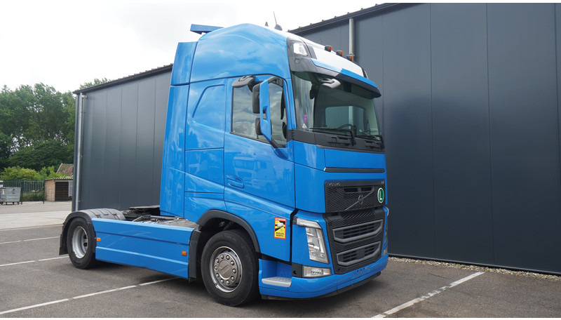 Volvo FH 460 LNG GLOBETROTTER TRUCK WITH 826.000KM - Tracteur routier: photos 4 Volvo FH 460 LNG GLOBETROTTER TRUCK WITH 826.000KM - Tracteur routier: photos 4