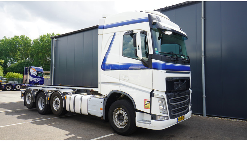 Volvo FH 460 8X2 20 FT CONTAINER TRANSPORT TRUCK - Camion porte-conteneur/ Caisse mobile: photos 4 Volvo FH 460 8X2 20 FT CONTAINER TRANSPORT TRUCK - Camion porte-conteneur/ Caisse mobile: photos 4