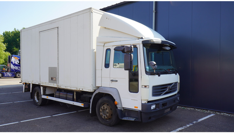 Volvo FL 6.220 CLOSED BOX 444.000KM MANUAL GEARBOX - Camion fourgon: photos 4 Volvo FL 6.220 CLOSED BOX 444.000KM MANUAL GEARBOX - Camion fourgon: photos 4