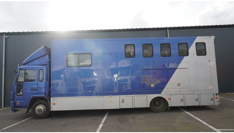 Volvo FL 6-9 HORSE TRANSPORT 341.000KM MANUAL GEARBOX - Camion chevaux: photos 1 Volvo FL 6-9 HORSE TRANSPORT 341.000KM MANUAL GEARBOX - Camion chevaux: photos 1