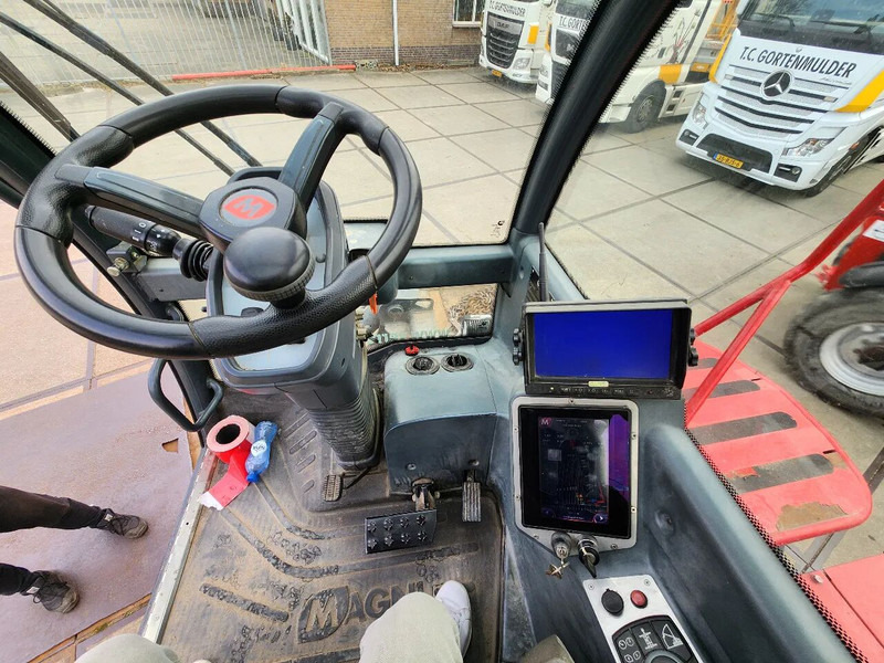 Chargeuse MAGNI 5.25, 2017, Remote, Airco, First owner, 25M: photos 9