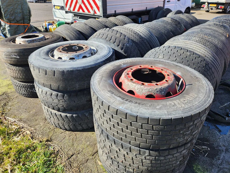Tyres 18X 315-70/80/295x 22.5 INC RIMS, MUST GO - Pneu pour Camion: photos 3 Tyres 18X 315-70/80/295x 22.5 INC RIMS, MUST GO - Pneu pour Camion: photos 3