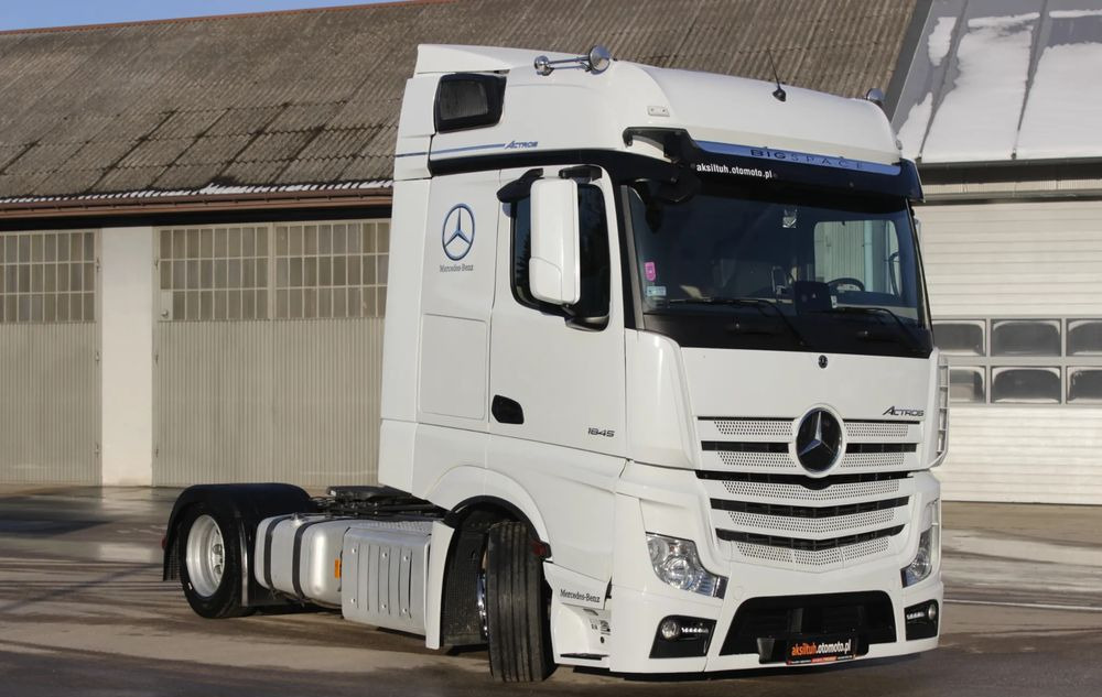 Mercedes-Benz ACTROS 1845 BIG SPACE / LOW DECK/ MEGA Euro 6 ** Salon Polska / SUPER STAN - Tracteur routier: photos 4 Mercedes-Benz ACTROS 1845 BIG SPACE / LOW DECK/ MEGA Euro 6 ** Salon Polska / SUPER STAN - Tracteur routier: photos 4