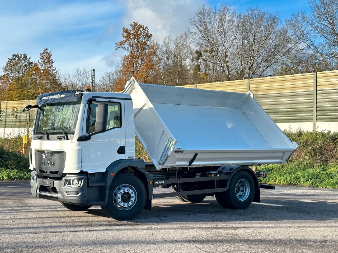 MAN TGM 18.320 4X2 / Euro 6e 3-Seiten-Kipper - Camion benne: photos 1 MAN TGM 18.320 4X2 / Euro 6e 3-Seiten-Kipper - Camion benne: photos 1