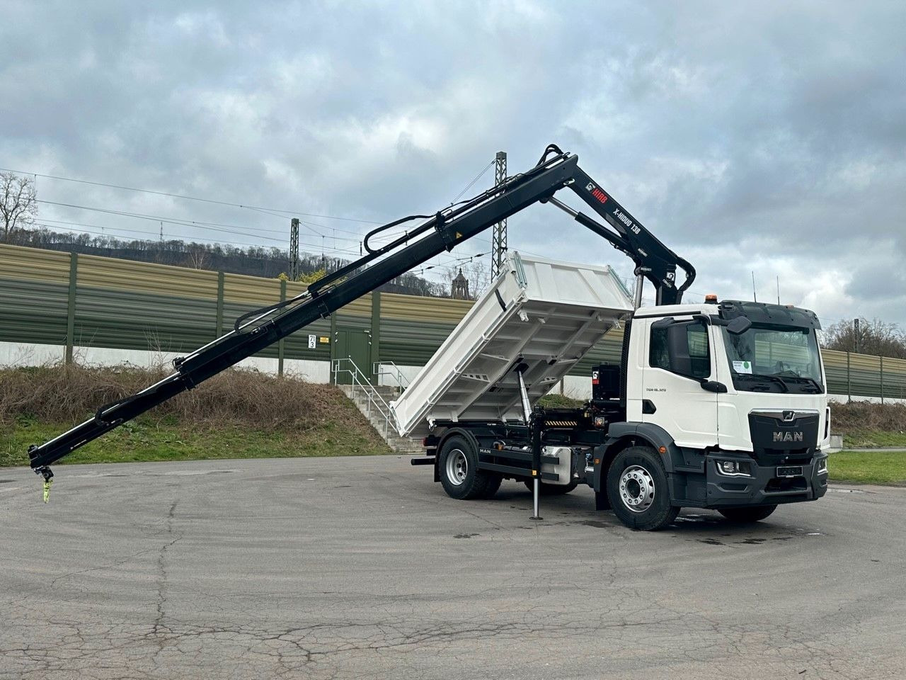 MAN TGM 18.320 4x2 Euro6e Hiab X-HiDuo 138DS-3 - Camion benne, Camion grue: photos 2 MAN TGM 18.320 4x2 Euro6e Hiab X-HiDuo 138DS-3 - Camion benne, Camion grue: photos 2
