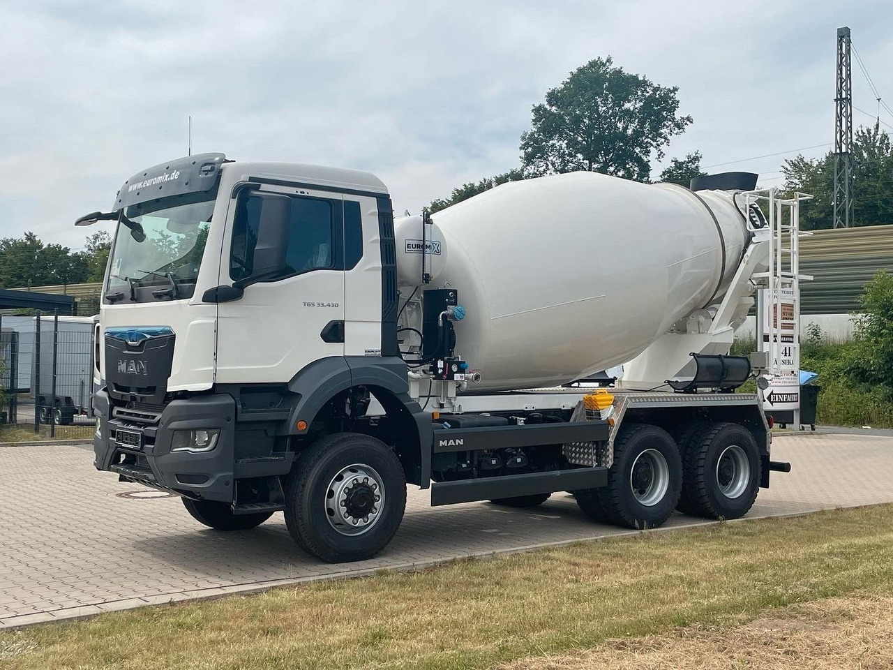 MAN TGS 33.440 / 6X6 Euro6e Euromix MTP EM 7 L - Camion malaxeur: photos 3 MAN TGS 33.440 / 6X6 Euro6e Euromix MTP EM 7 L - Camion malaxeur: photos 3