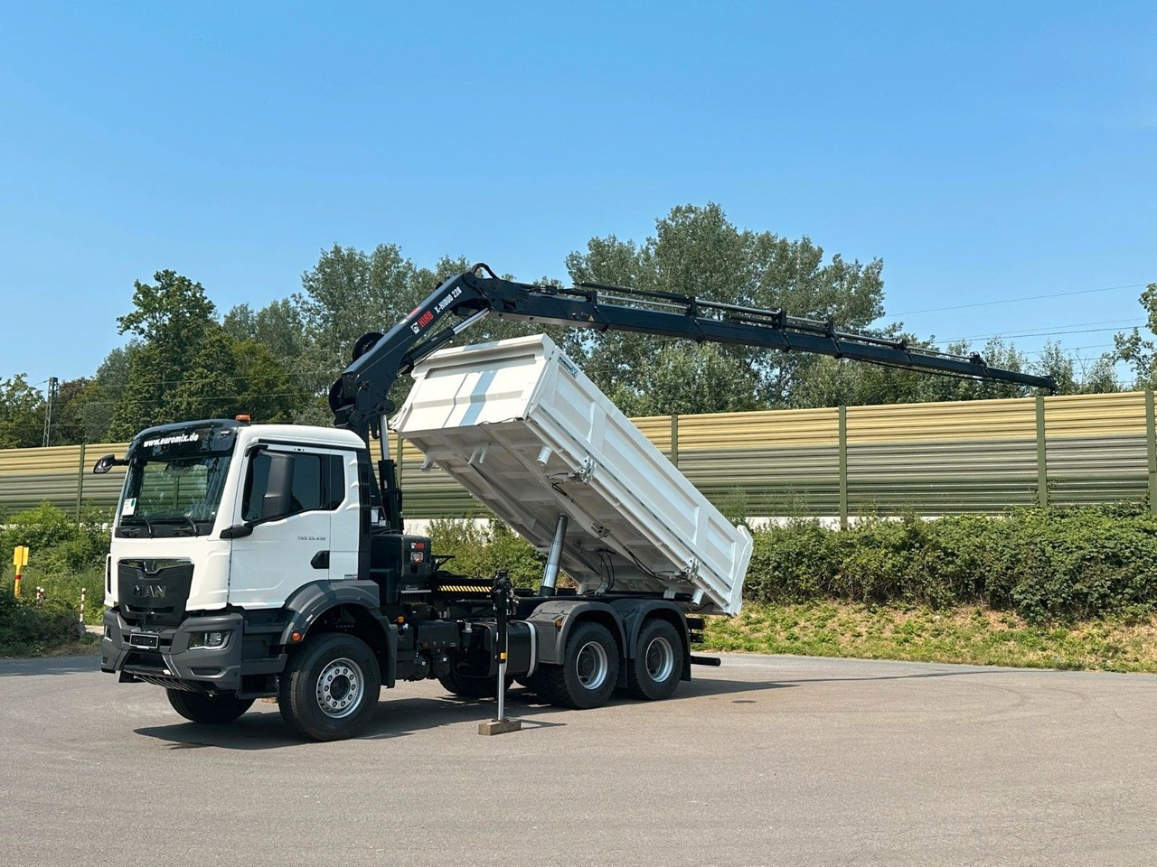 MAN TGS 33.440 6x4 /3-Seiten- Kipper / HIAB 228-6 - Camion benne, Camion grue: photos 2 MAN TGS 33.440 6x4 /3-Seiten- Kipper / HIAB 228-6 - Camion benne, Camion grue: photos 2