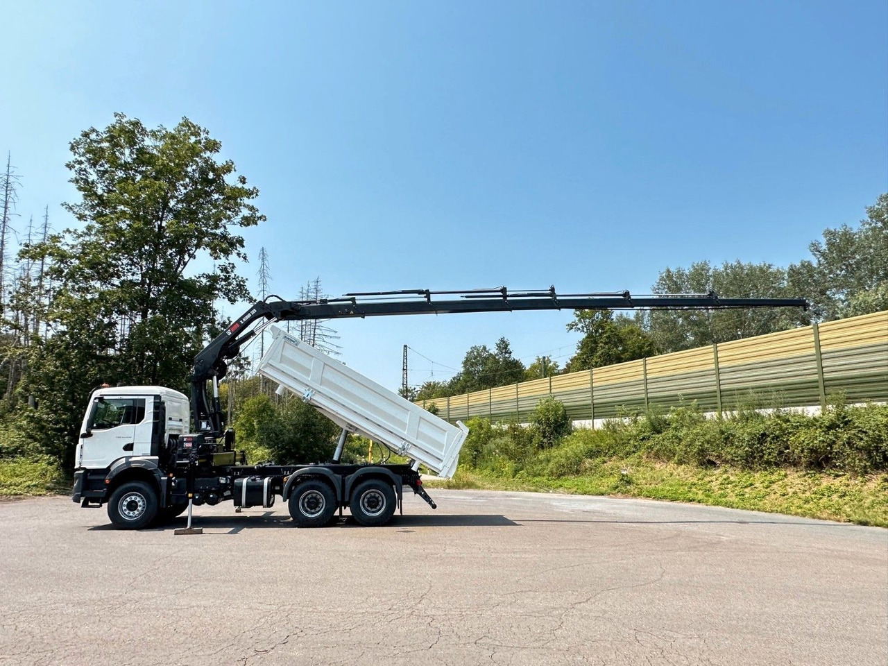 MAN TGS 33.440 6x4 /3-Seiten- Kipper / HIAB 228-6 - Camion benne, Camion grue: photos 4 MAN TGS 33.440 6x4 /3-Seiten- Kipper / HIAB 228-6 - Camion benne, Camion grue: photos 4
