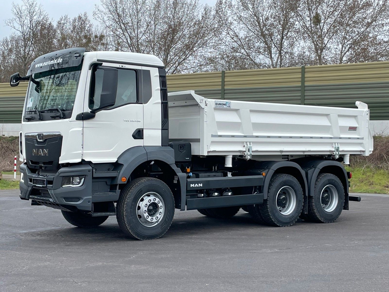MAN TGS 33.440 6x4 /Euro6 3-Seiten-Kipper EuromixMTP - Camion benne: photos 3 MAN TGS 33.440 6x4 /Euro6 3-Seiten-Kipper EuromixMTP - Camion benne: photos 3