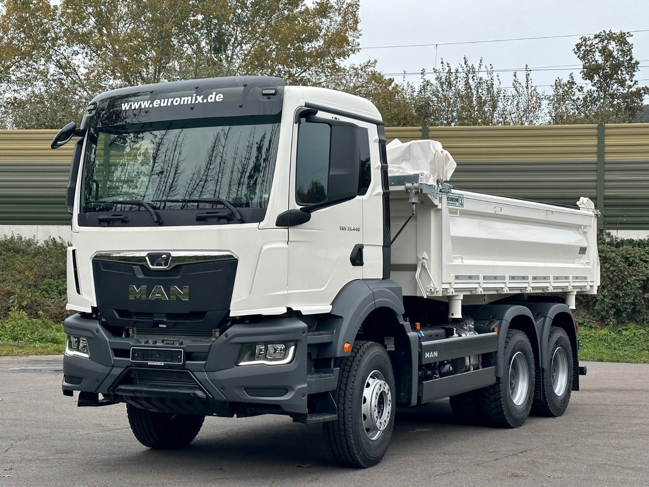 MAN TGS 33.440 6x4 /Euro6 3-Seiten-Kipper EuromixMTP - Camion benne: photos 2 MAN TGS 33.440 6x4 /Euro6 3-Seiten-Kipper EuromixMTP - Camion benne: photos 2