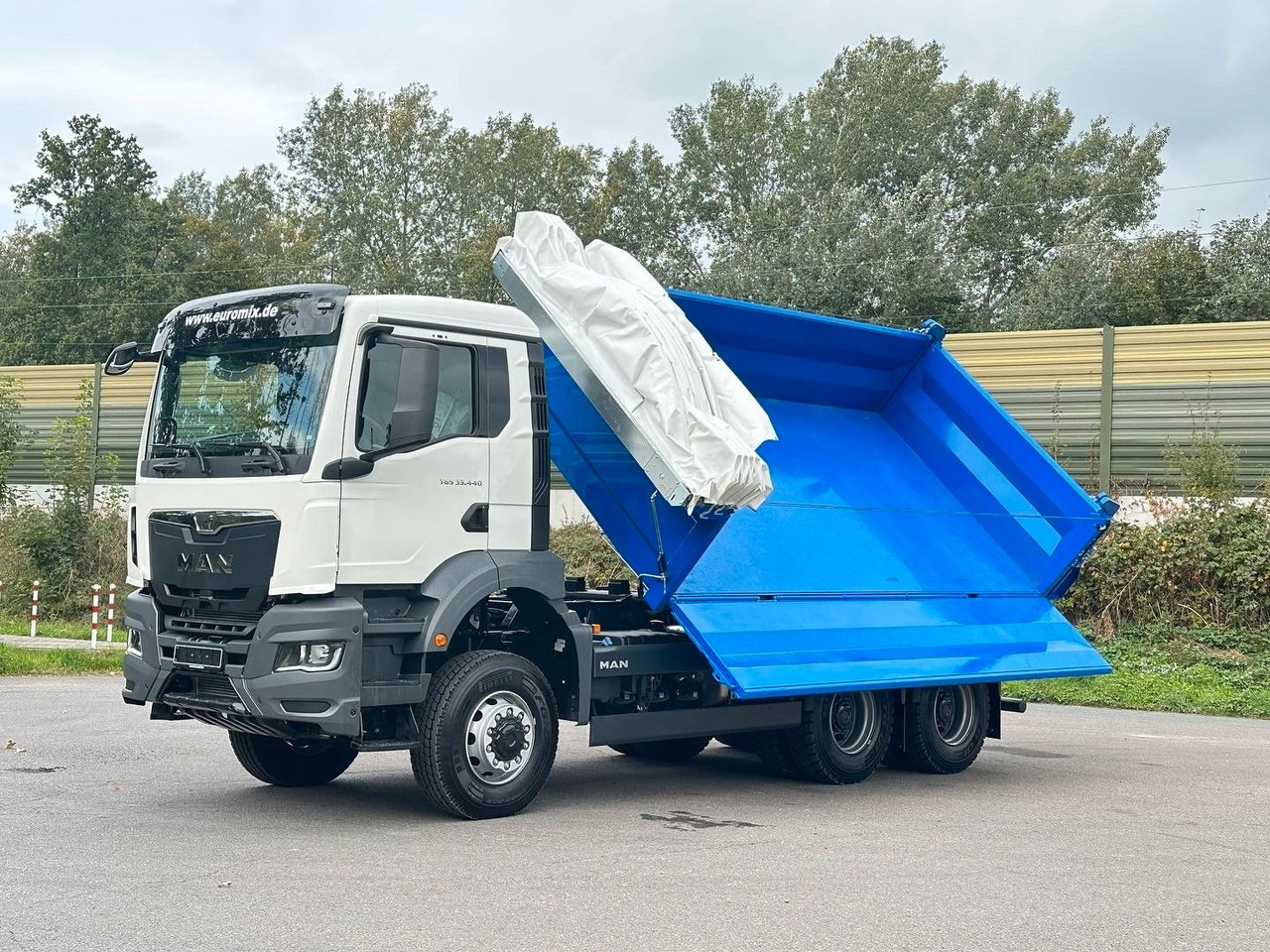 MAN TGS 33.440 6x6 /Euro6 3-Seiten-Kipper EuromixMTP - Camion benne: photos 2 MAN TGS 33.440 6x6 /Euro6 3-Seiten-Kipper EuromixMTP - Camion benne: photos 2