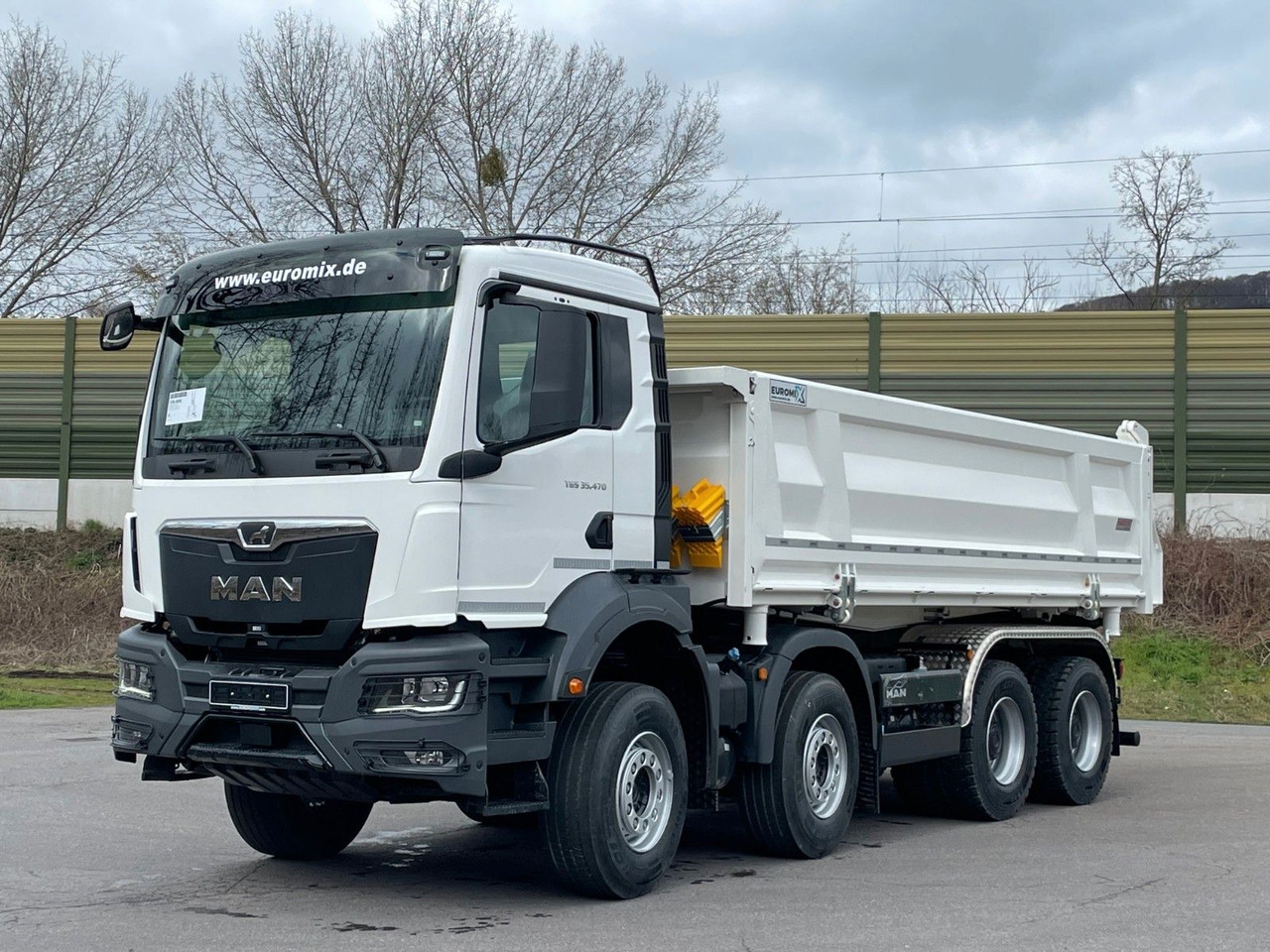 MAN TGS 35.520 8x4 EuromixMTP 3-Seiten-Kipper - Camion benne: photos 1 MAN TGS 35.520 8x4 EuromixMTP 3-Seiten-Kipper - Camion benne: photos 1