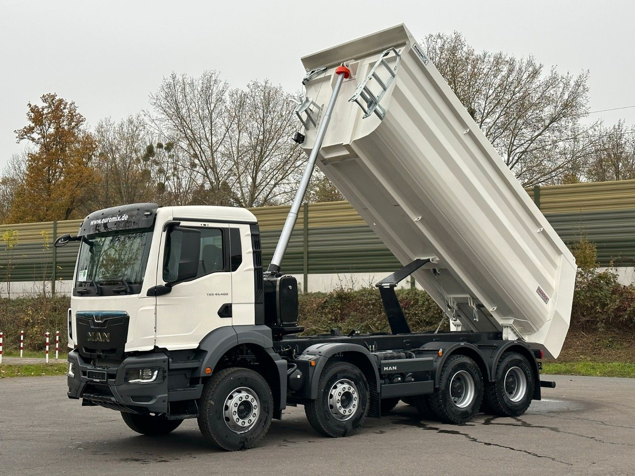MAN TGS 41.400 8x4 /  EUROMIX MTP 20m³/ EURO2 Kipper en crédit-bail MAN TGS 41.400 8x4 /  EUROMIX MTP 20m³/ EURO2 Kipper: photos 9
