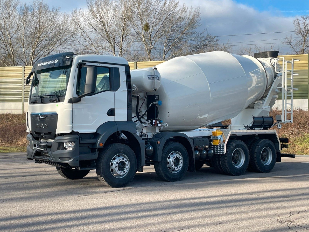 MAN TGS 41.400 8x4 / EuromixMTP EM 10m³ R/ EURO 5 MAN TGS 41.400 8x4 / EuromixMTP EM 10m³ R/ EURO 5 - Camion malaxeur: photos 3 MAN TGS 41.400 8x4 / EuromixMTP EM 10m³ R/ EURO 5 MAN TGS 41.400 8x4 / EuromixMTP EM 10m³ R/ EURO 5 - Camion malaxeur: photos 3