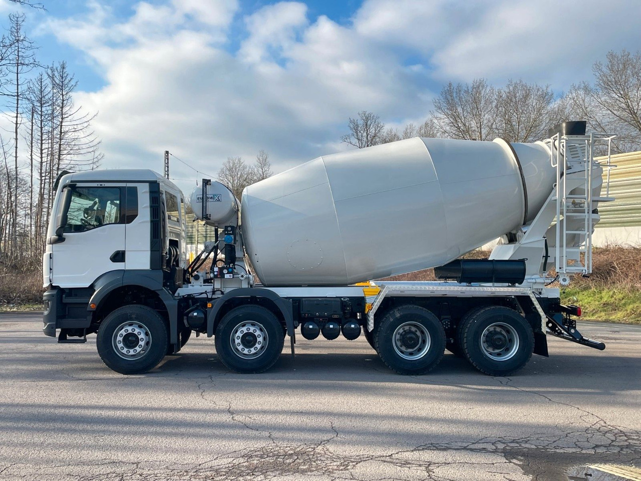 MAN TGS 41.400 8x4 / EuromixMTP EM 12m³ R / EURO 2 - Camion malaxeur: photos 5 MAN TGS 41.400 8x4 / EuromixMTP EM 12m³ R / EURO 2 - Camion malaxeur: photos 5