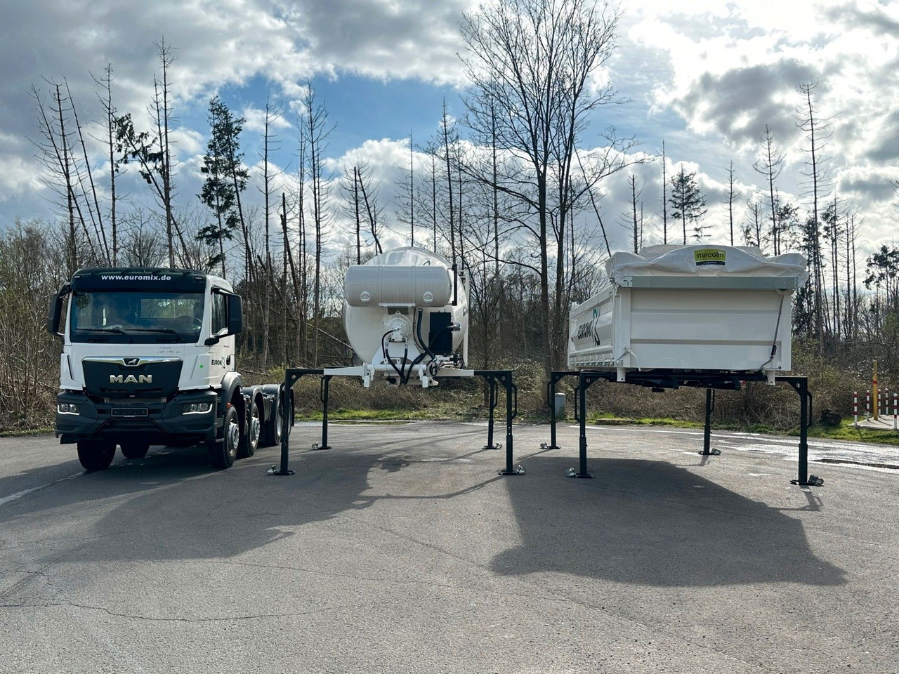 MAN TGS 41.440 8x4 WECHSELSYSTEM KIPPER+MISCHER - Camion benne: photos 2 MAN TGS 41.440 8x4 WECHSELSYSTEM KIPPER+MISCHER - Camion benne: photos 2