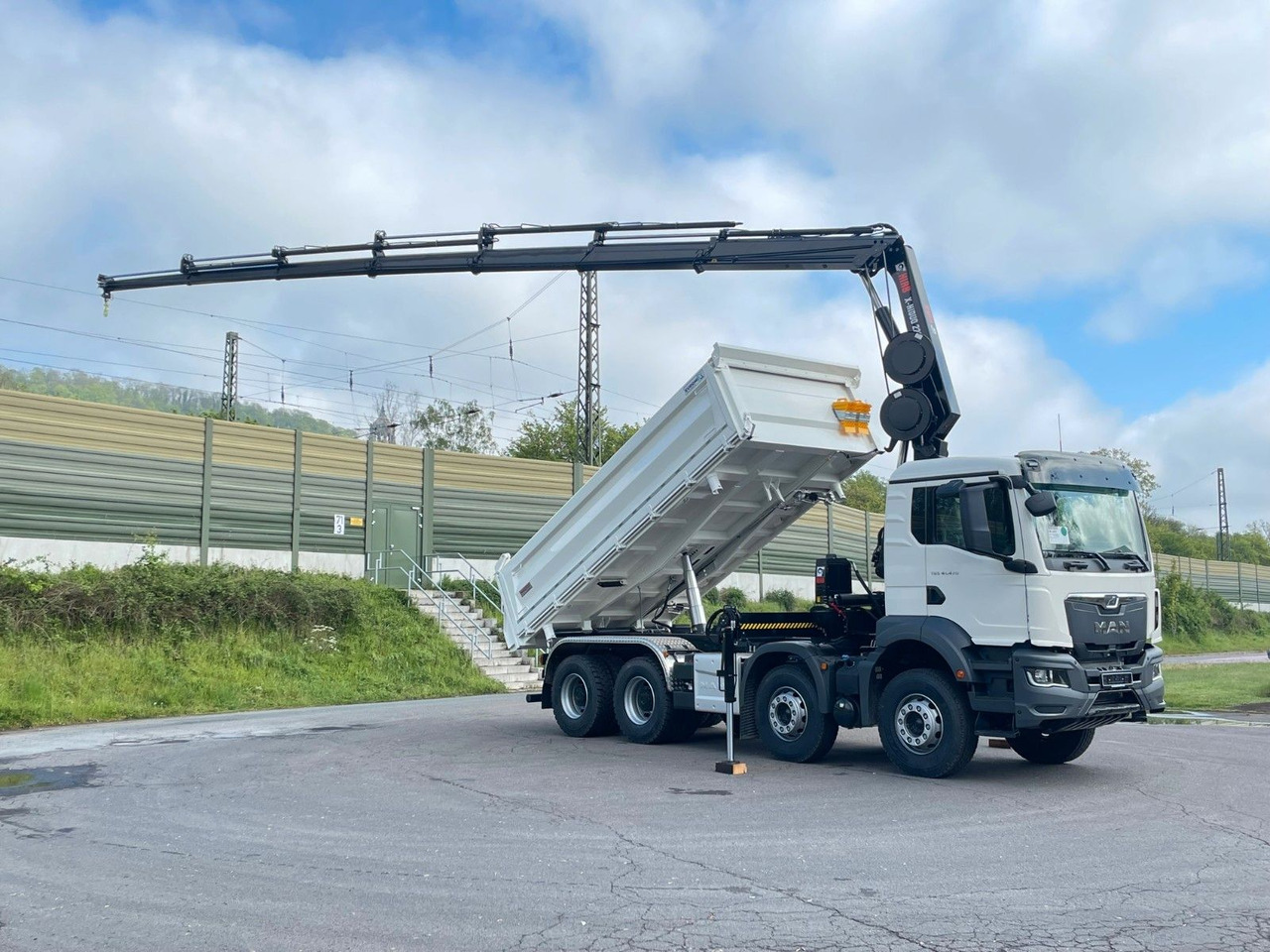 MAN TGS 41.480 8x4/Euro6e Euromix Kipper Hiab 228-6 - Camion benne, Camion grue: photos 1 MAN TGS 41.480 8x4/Euro6e Euromix Kipper Hiab 228-6 - Camion benne, Camion grue: photos 1