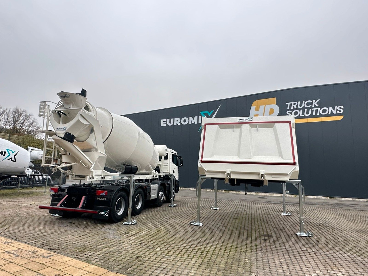 MAN TGS 41.480 8x4 WECHSELSYSTEM KIPPER+MISCHER - Camion benne: photos 5 MAN TGS 41.480 8x4 WECHSELSYSTEM KIPPER+MISCHER - Camion benne: photos 5