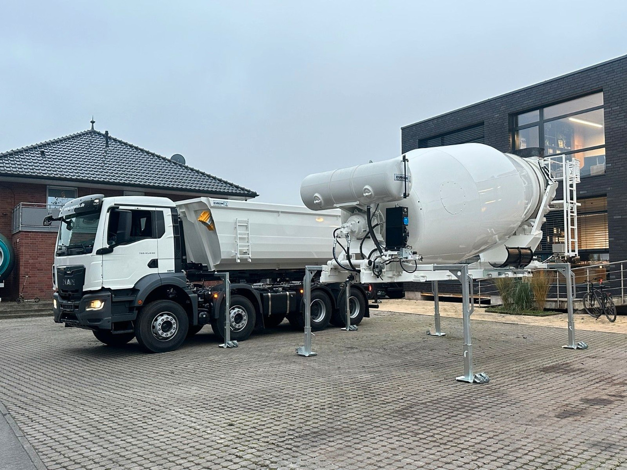 MAN TGS 41.480 8x4 WECHSELSYSTEM KIPPER+MISCHER - Camion malaxeur: photos 4 MAN TGS 41.480 8x4 WECHSELSYSTEM KIPPER+MISCHER - Camion malaxeur: photos 4
