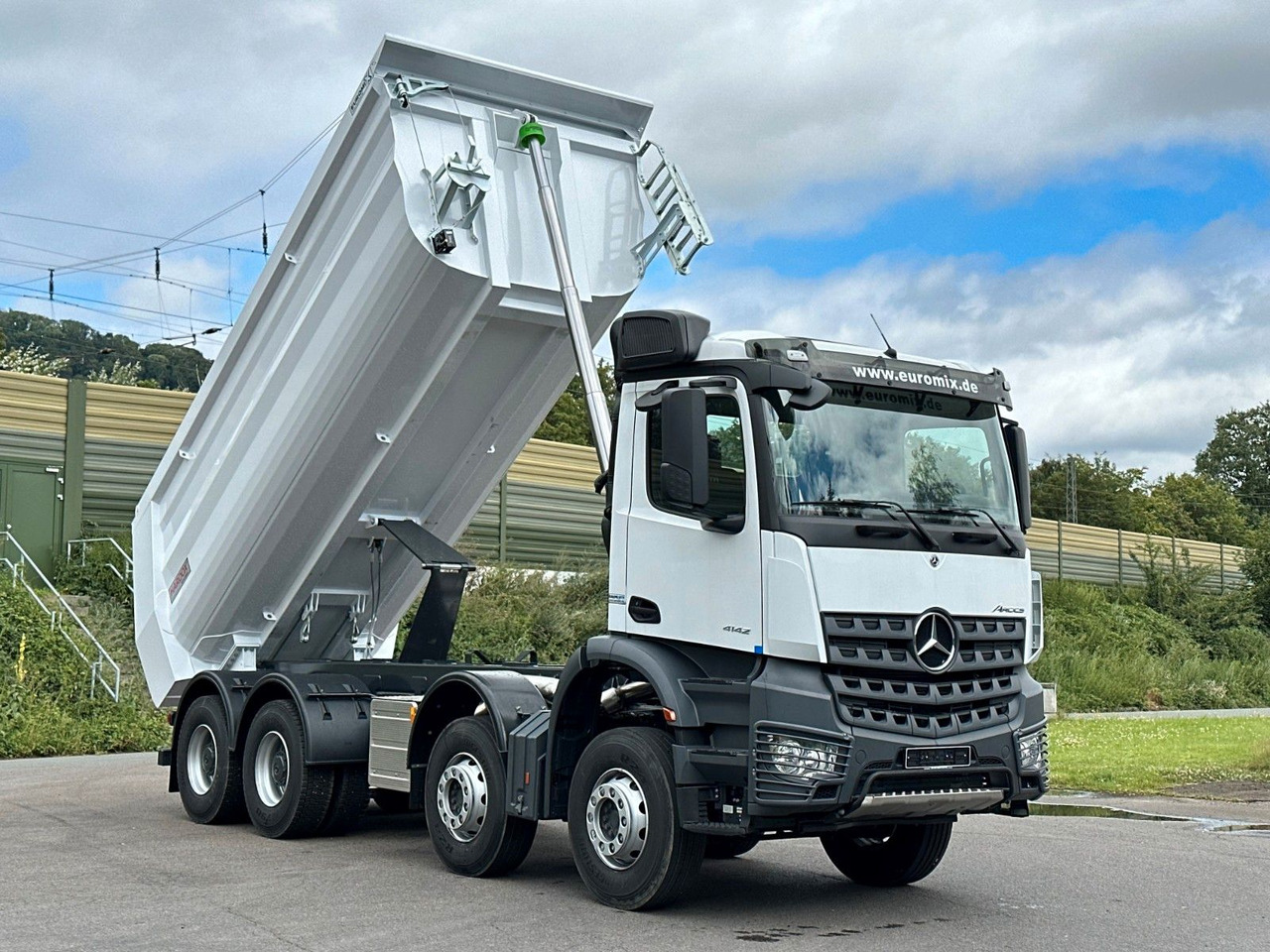 Camion benne Mercedes-Benz 4142 8X4  Mulden-  Kipper -  EuromixMTP: photos 14