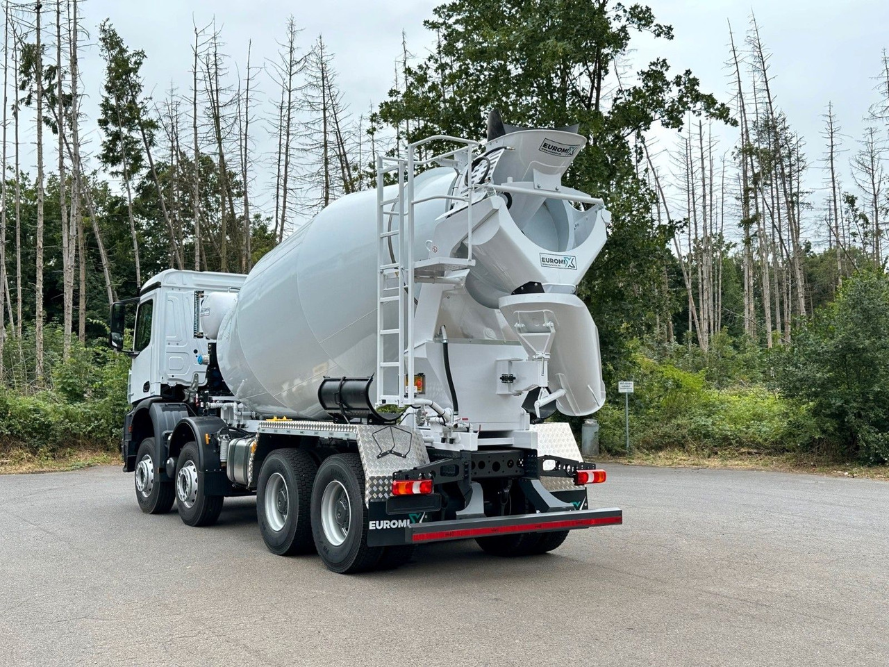 Mercedes-Benz AROCS 5 4142 B 8X4 Euro 3 EuromixMTP EM 10 - Camion malaxeur: photos 5 Mercedes-Benz AROCS 5 4142 B 8X4 Euro 3 EuromixMTP EM 10 - Camion malaxeur: photos 5